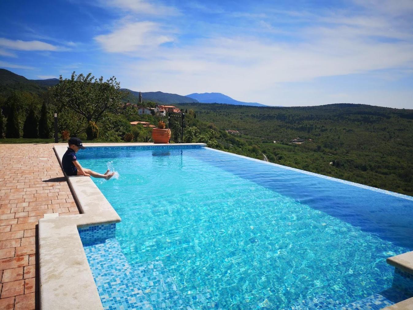 Home Andrea With Infinity Salty Pool Roč Exterior foto